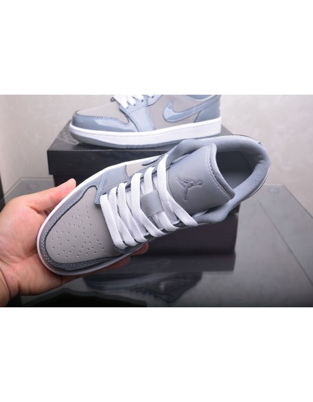 Air Jordan 1 Low 