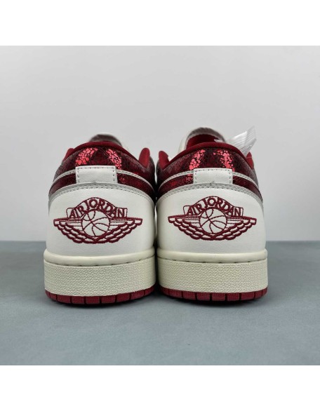 Air Jordan 1 Low 