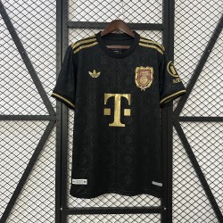 Maillot 25/26 du Bayern Munich 125e anniversaire