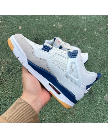 Air Jordan 4 