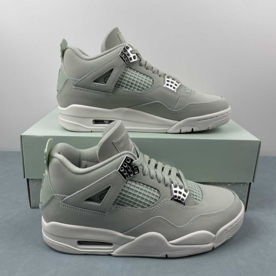 Air Jordan 4 Retro 