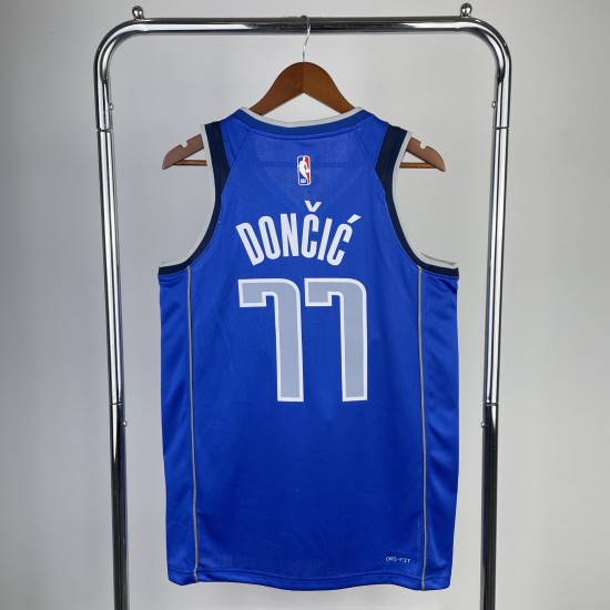 Dallas Mavericks Doncic#77