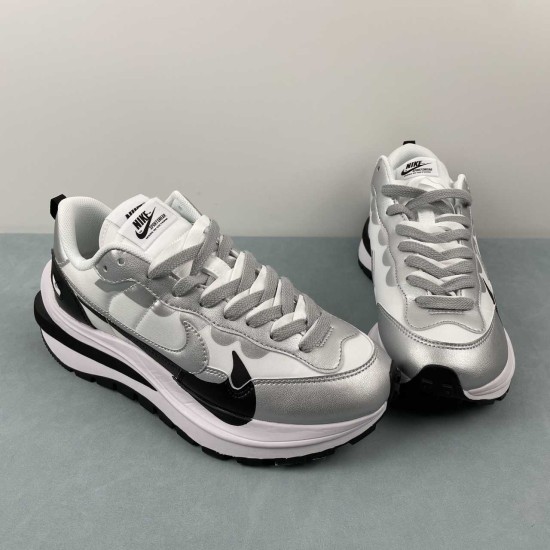 Nike Ldwaffle / Sacai 