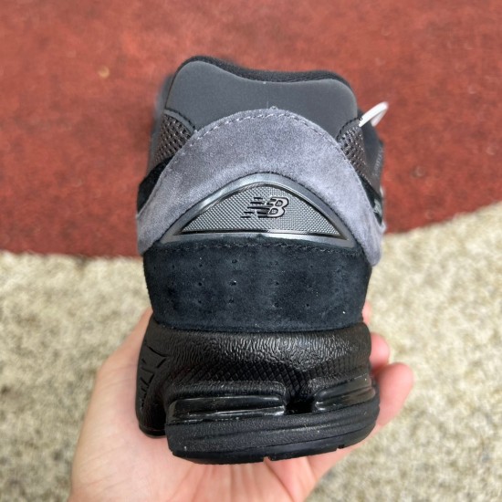 New Balance 2002R