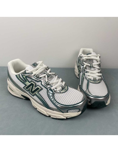 New Balance 740