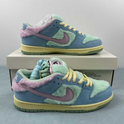 Nike SB Dunk Low 