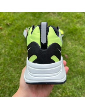 Adidas Yeezy Boost 700