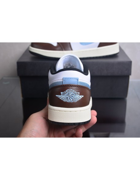 Air Jordan 1 Low 