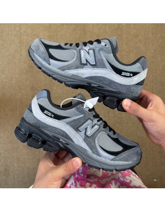 New Balance 2002R