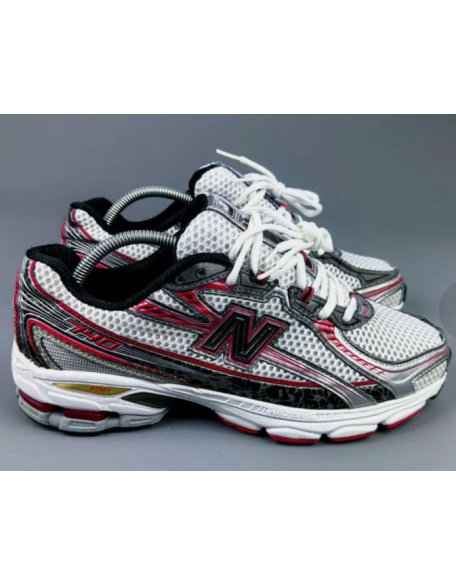New Balance 740