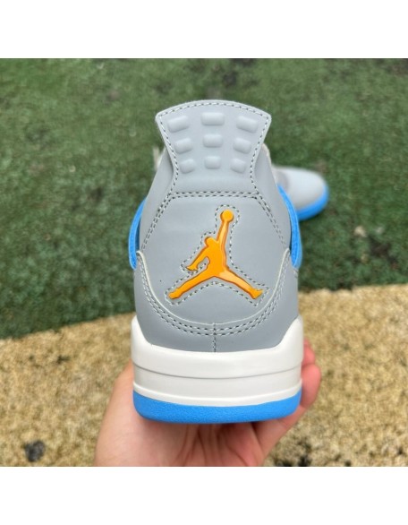 Air Jordan 4 Retro 