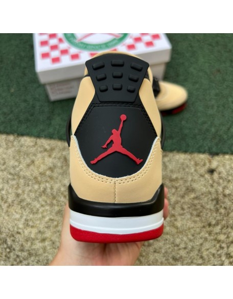 Air Jordan 4 Retro 