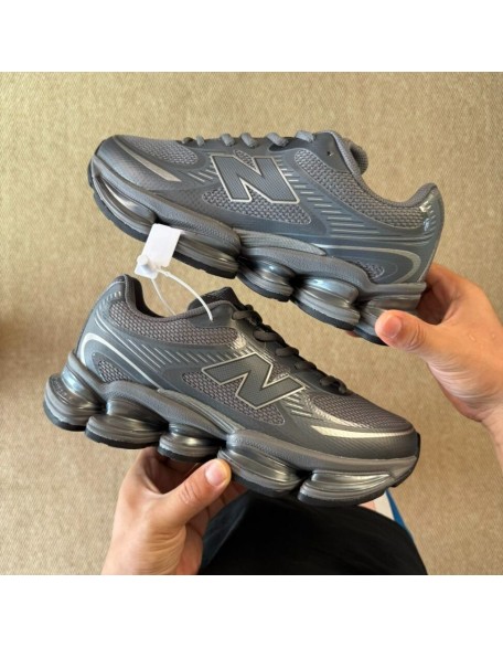 New Balance 2000