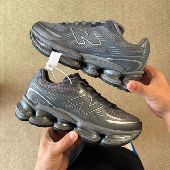 New Balance 2000