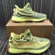 Yeezy 350 - 004