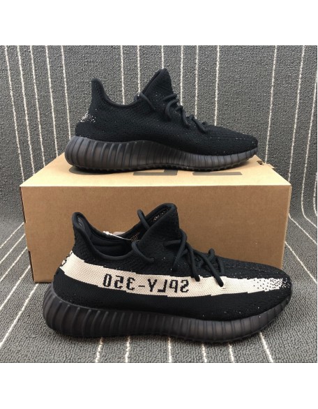 Yeezy 350 - 015