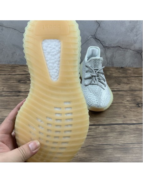 Yeezy Boost 350 V2 